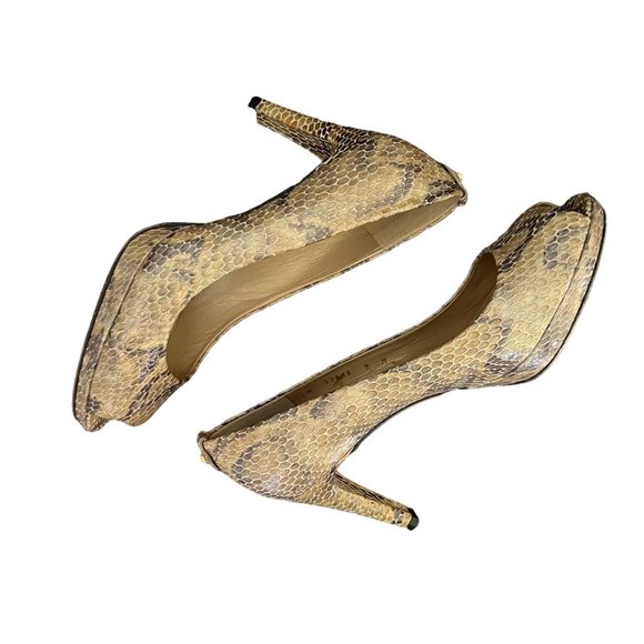 Stuart Weitzman Logo Plainfield Leather Snakeskin Peep-Toe Pump 9 Medium - Picture 3 of 16